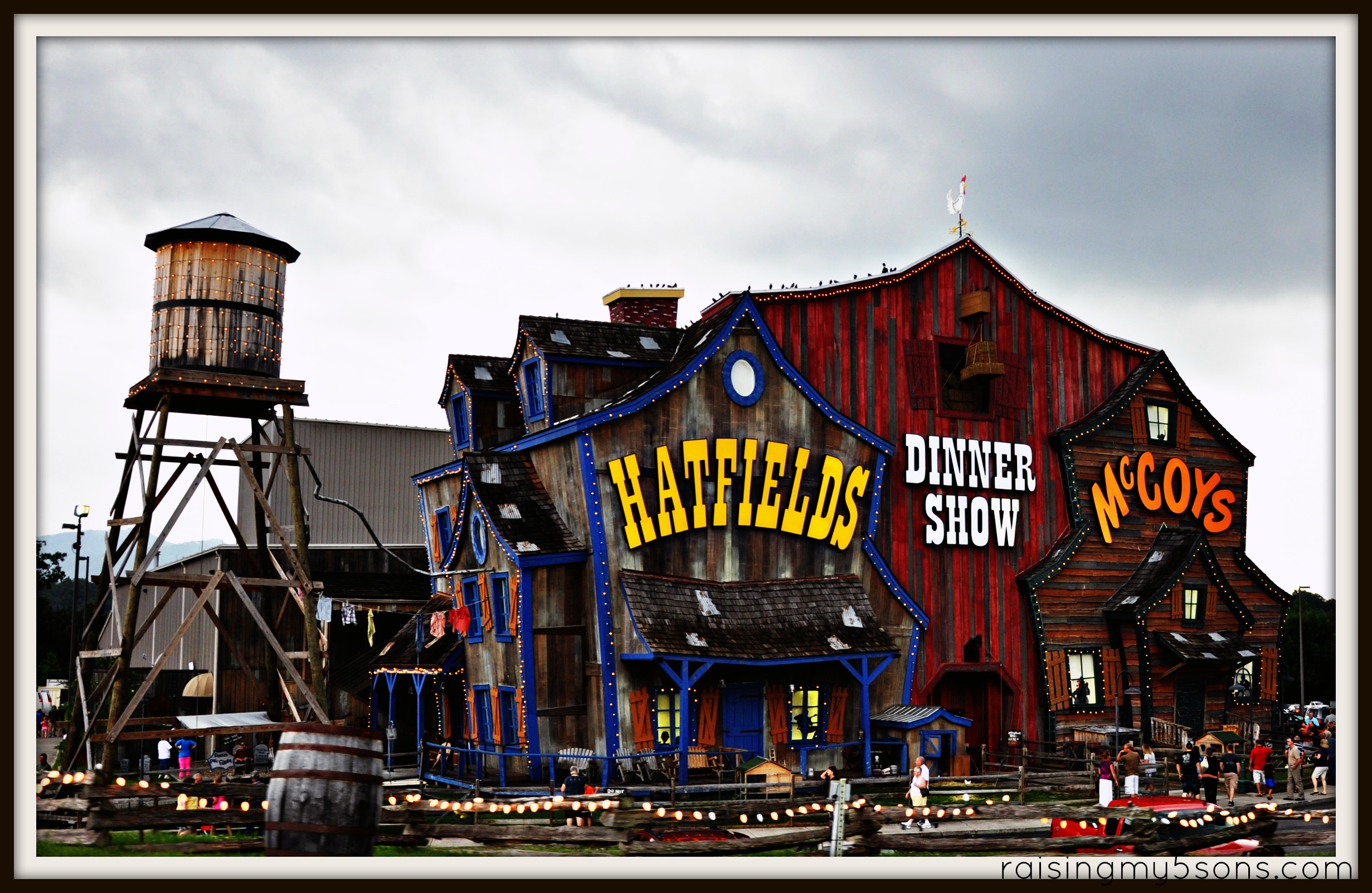 Tennessee Attractions: Hatfield & McCoy’s Dinner Show