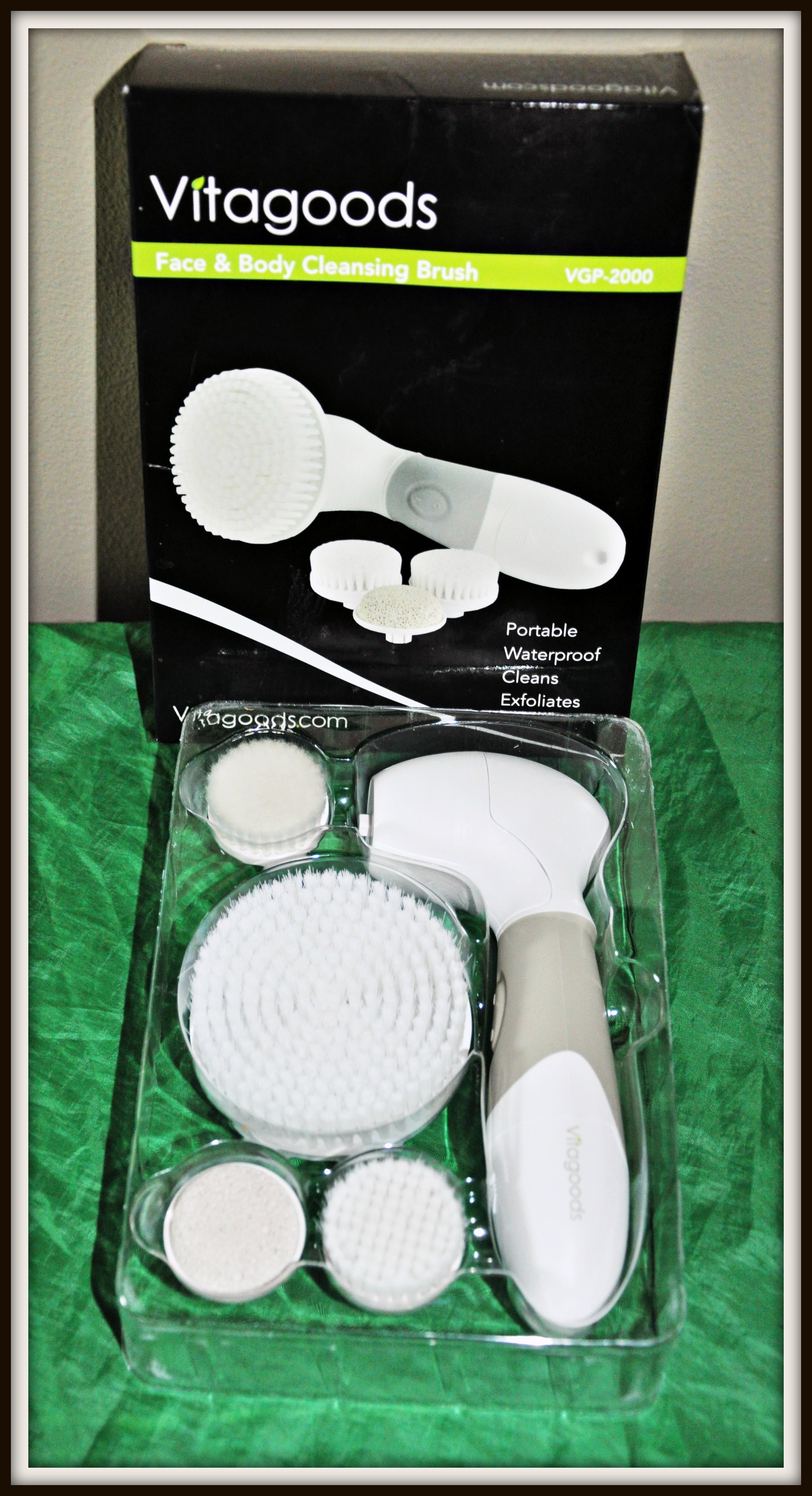 Vitagoods Face & Body Cleansing Brush #Review