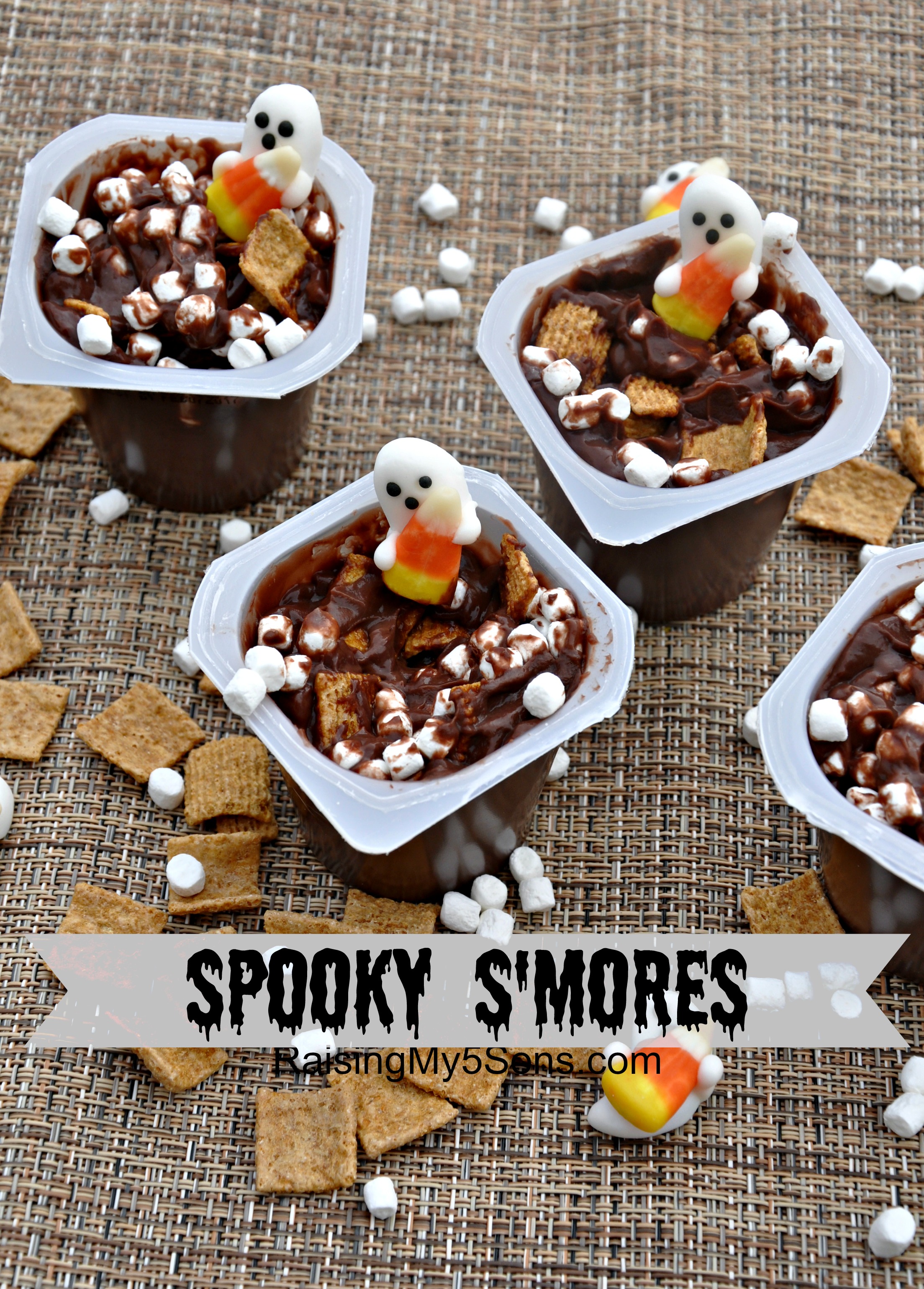 Spooky S’mores Halloween Treats #MixInMonsterMash #ad