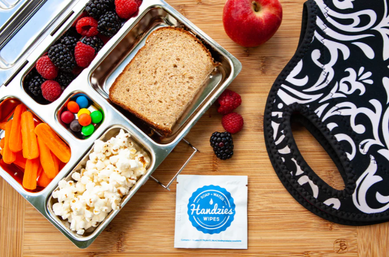 Handzies Soap + Water Wipes